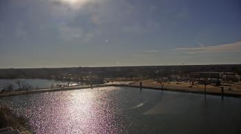 Weather camera view of Commerce Bank.