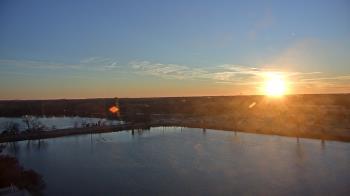 Weather camera view of Commerce Bank.