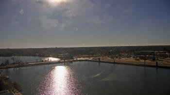 Weather camera view of Commerce Bank.