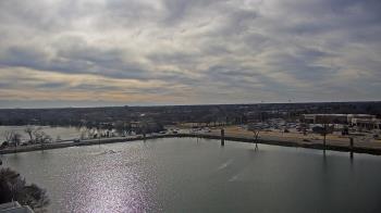 Weather camera view of Commerce Bank.