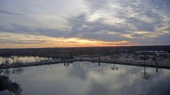 Weather camera view of Commerce Bank.