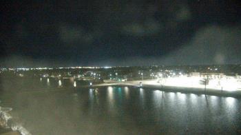 Weather camera view of Commerce Bank.