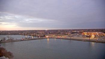 Weather camera view of Commerce Bank.