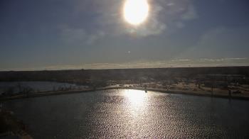 Weather camera view of Commerce Bank.