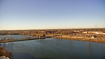 Weather camera view of Commerce Bank.