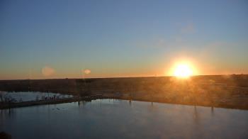 Weather camera view of Commerce Bank.