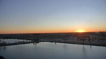 Weather camera view of Commerce Bank.