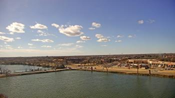 Weather camera view of Commerce Bank.