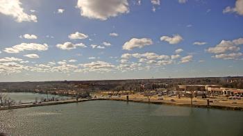 Weather camera view of Commerce Bank.