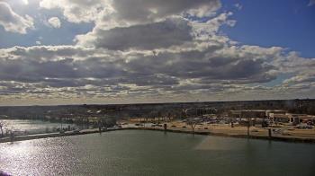 Weather camera view of Commerce Bank.