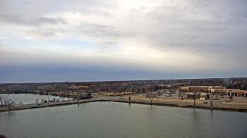 Weather camera view of Commerce Bank.