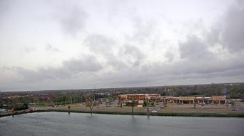 Weather camera view of Commerce Bank.