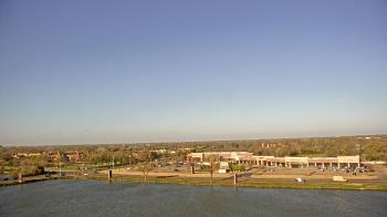 Weather camera view of Commerce Bank.