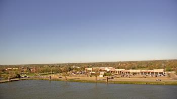 Weather camera view of Commerce Bank.
