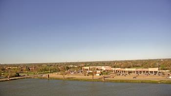 Weather camera view of Commerce Bank.