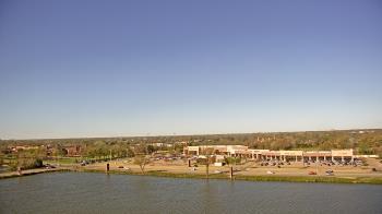 Weather camera view of Commerce Bank.