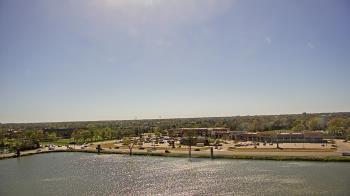 Weather camera view of Commerce Bank.