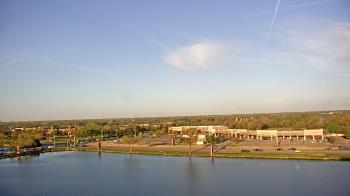 Weather camera view of Commerce Bank.