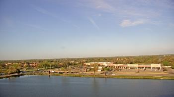 Weather camera view of Commerce Bank.