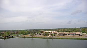 Weather camera view of Commerce Bank.