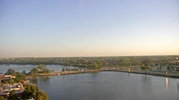 Weather camera view of Commerce Bank.