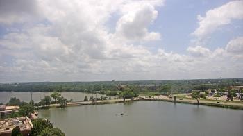 Weather camera view of Commerce Bank.