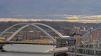 Weather camera view of Hampton Inn.
