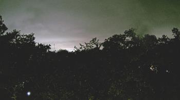 Weather camera view of Metairie Club Gardens.