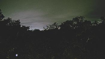 Weather camera view of Metairie Club Gardens.