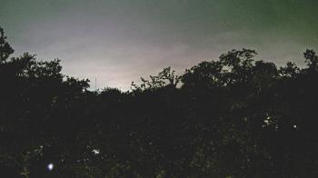 Weather camera view of Metairie Club Gardens.