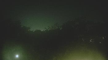 Weather camera view of Metairie Club Gardens.