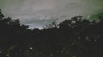 Weather camera view of Metairie Club Gardens.