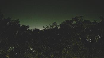 Weather camera view of Metairie Club Gardens.