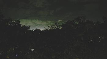 Weather camera view of Metairie Club Gardens.