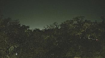 Weather camera view of Metairie Club Gardens.