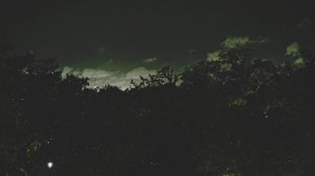 Weather camera view of Metairie Club Gardens.