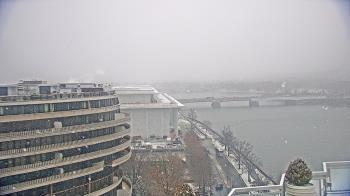 Weather camera view of The Watergate Hotel.