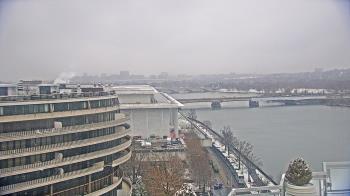 Weather camera view of The Watergate Hotel.