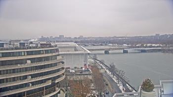 Weather camera view of The Watergate Hotel.
