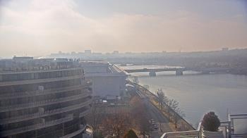 Weather camera view of The Watergate Hotel.