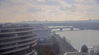 Weather camera view of The Watergate Hotel.
