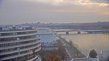 Weather camera view of The Watergate Hotel.