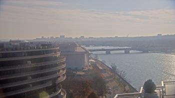 Weather camera view of The Watergate Hotel.