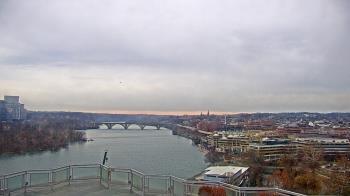Weather camera view of The Watergate Hotel.