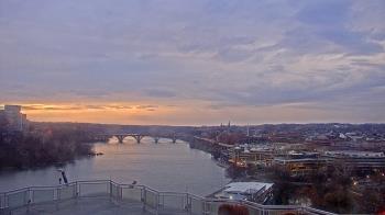 Weather camera view of The Watergate Hotel.