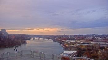Weather camera view of The Watergate Hotel.