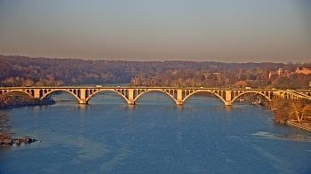 Weather camera view of The Watergate Hotel.