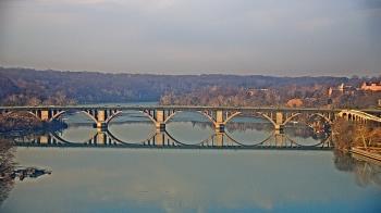 Weather camera view of The Watergate Hotel.