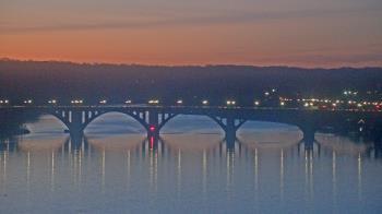 Weather camera view of The Watergate Hotel.
