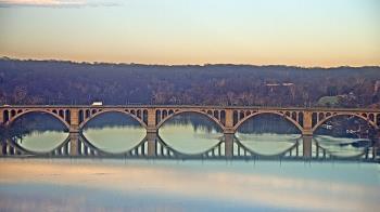 Weather camera view of The Watergate Hotel.
